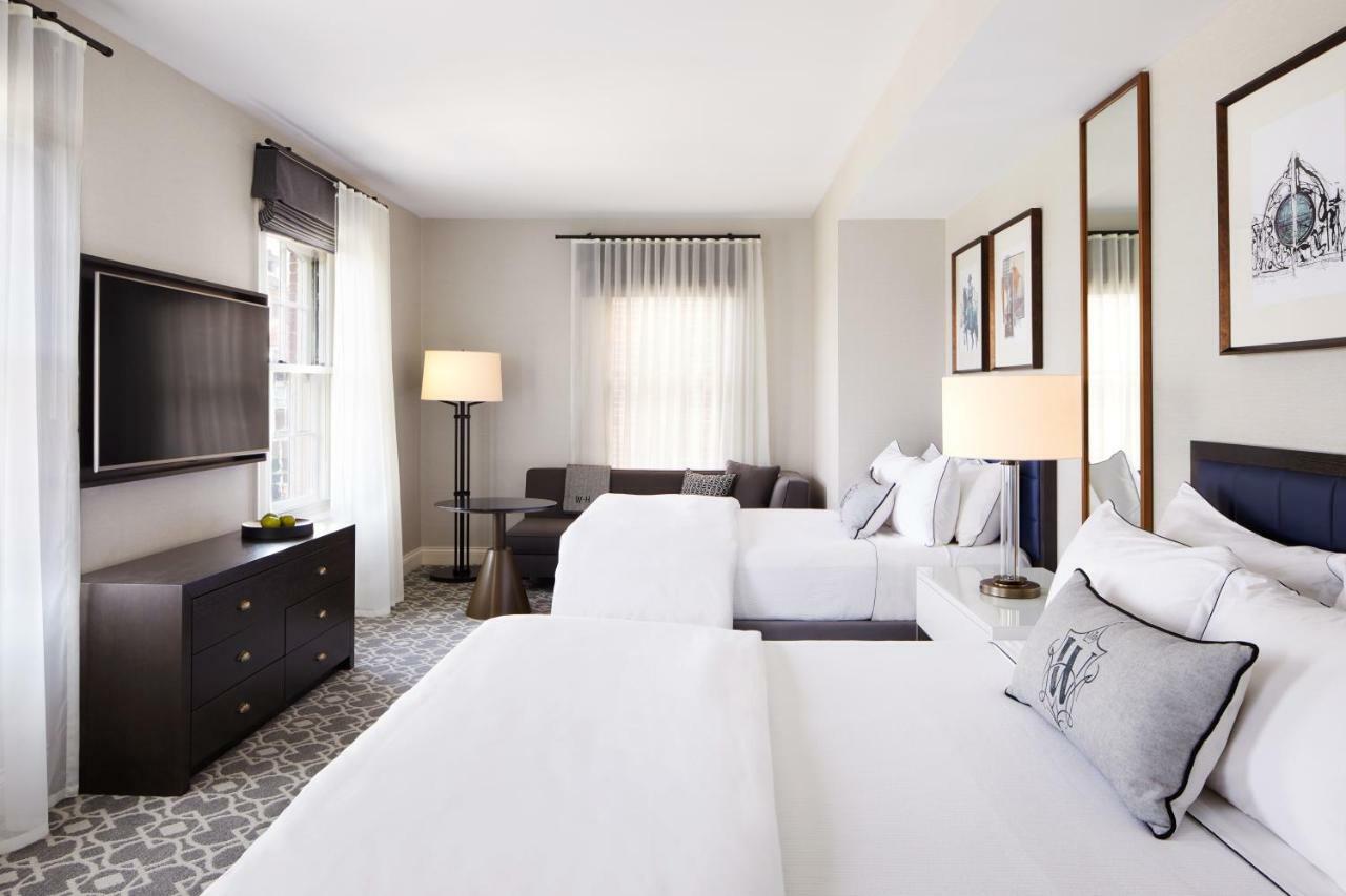 The Whitney Hotel Boston Exteriör bild A guest room at the Hotel Commonwealth